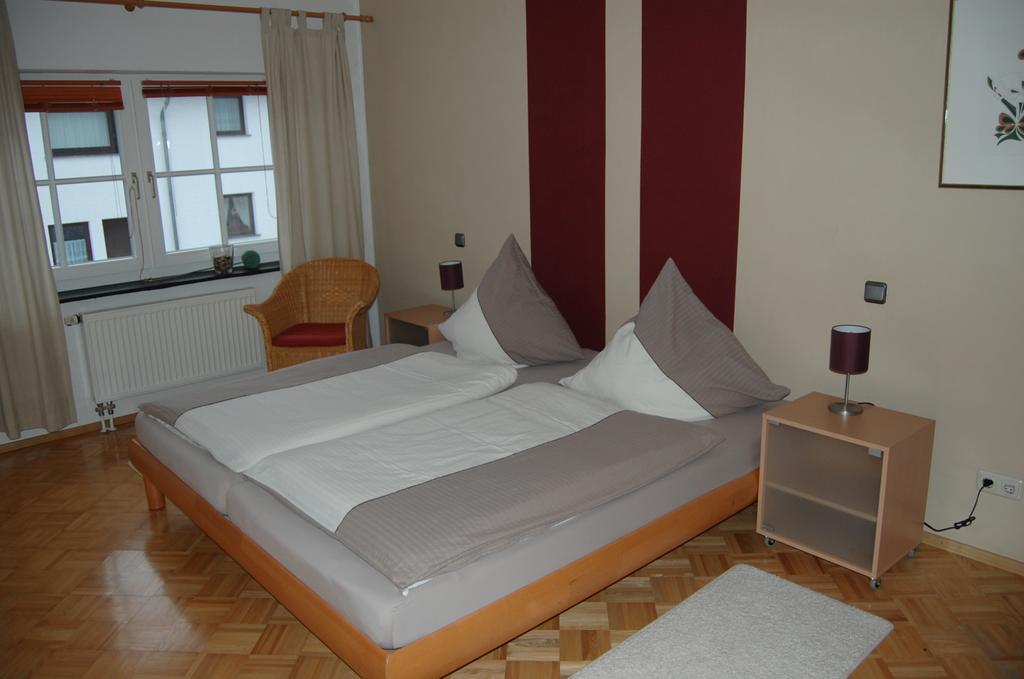 Ferienhaus Ginsterbluete Schleiden Rom bilde