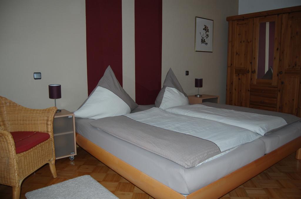 Ferienhaus Ginsterbluete Schleiden Rom bilde